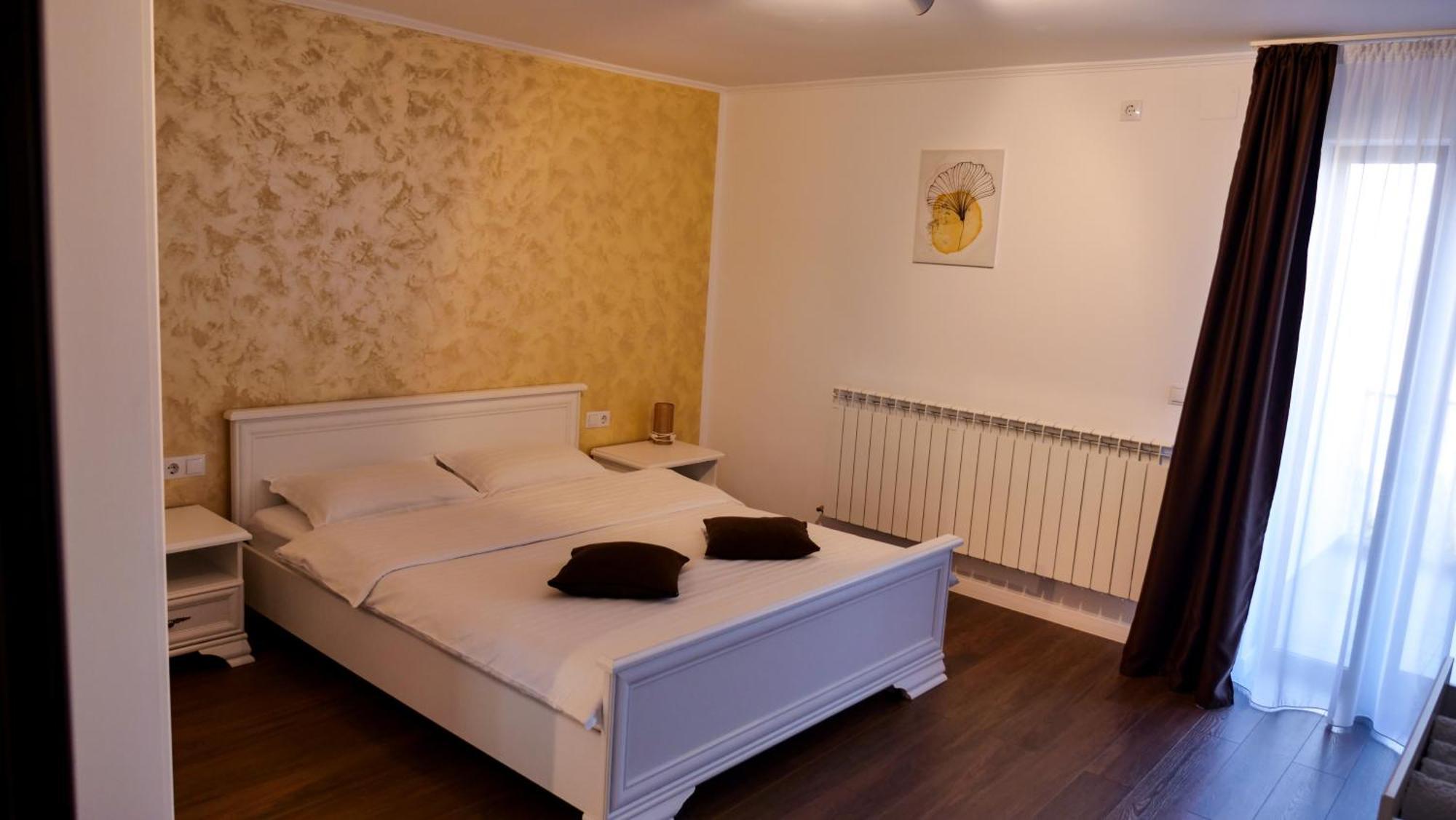 Готель Casa Ambientt Куртя-де-Арджеш Екстер'єр фото
